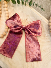 Load image into Gallery viewer, Soft Pink velvet bow
