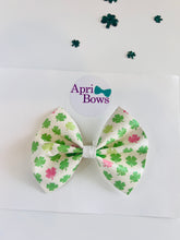 Load image into Gallery viewer, Pink and Green Shamrock Bow
