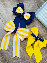 Load image into Gallery viewer, Back to school, back to school bows, school bows, set of bows
