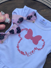 Load image into Gallery viewer, Minnie Mouse  top and bow set,Minnie mouse shirt, Minnie Mouse  bow, girls Minnie bow, girls Minnie shirt, Minnie hair bow and girls shirt
