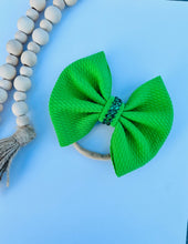 Load image into Gallery viewer, girls hair bows,  baby girl green headband, green hair bows
