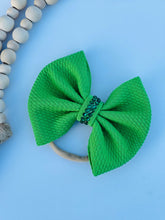 Load image into Gallery viewer, girls hair bows,  baby girl green headband, green hair bows
