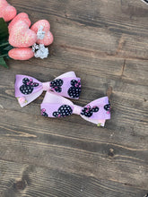 Load image into Gallery viewer, Minnie Mouse  top and bow set,Minnie mouse shirt, Minnie Mouse  bow, girls Minnie bow, girls Minnie shirt, Minnie hair bow and girls shirt
