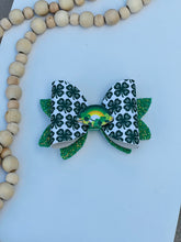 Load image into Gallery viewer, St Patricks day bow
