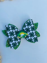 Load image into Gallery viewer, St Patricks day bow
