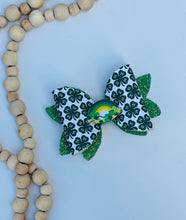 Load image into Gallery viewer, St Patricks day bow
