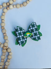 Load image into Gallery viewer, St Patricks day bow
