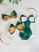 Load image into Gallery viewer, Green and Beige Bows Set
