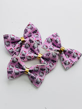 Load image into Gallery viewer, Hello kitty Bow 5”
