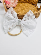 Load image into Gallery viewer, White lace headband
