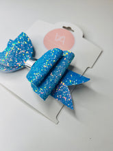 Load image into Gallery viewer, Blue glitter Bow
