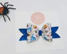 Load image into Gallery viewer, Cinderella Pumpkin bow
