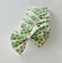 Load image into Gallery viewer, Pink and Green Shamrock Bow
