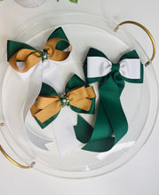 Load image into Gallery viewer, Green and Beige Bows Set
