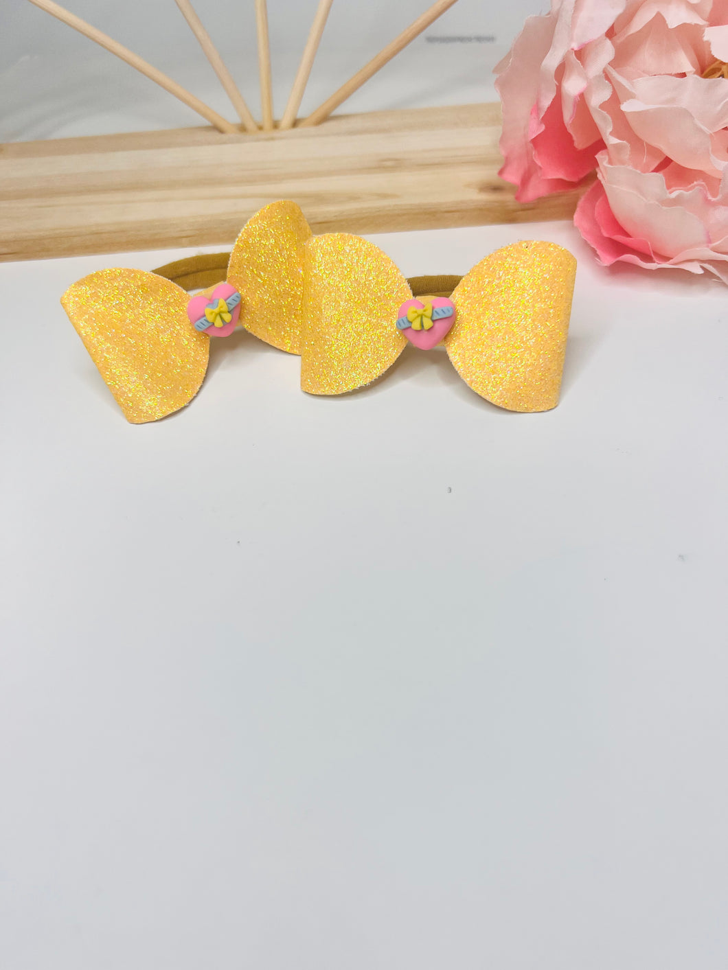 Heart yellow pigtail set