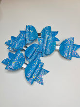 Load image into Gallery viewer, Blue glitter Bow
