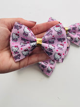 Load image into Gallery viewer, Hello kitty Bow 5”
