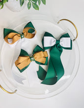 Load image into Gallery viewer, Green and Beige Bows Set
