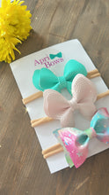 Load image into Gallery viewer, Butterfly headband bow
