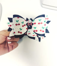 Load image into Gallery viewer, Minnie Mouse bow
