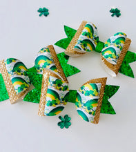 Load image into Gallery viewer, Saint Patricks gold
