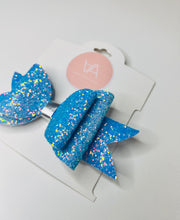 Load image into Gallery viewer, Blue glitter Bow
