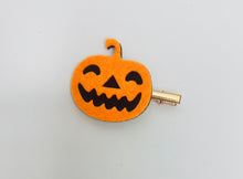 Load image into Gallery viewer, Mini Pumpkin Clip
