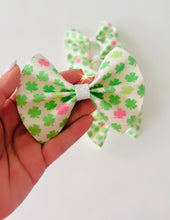 Load image into Gallery viewer, Pink and Green Shamrock Bow
